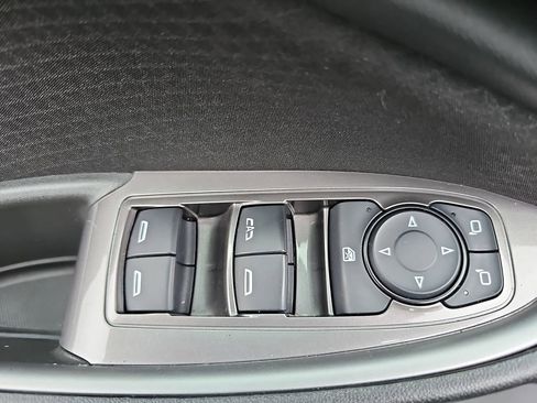 Used 2025 Chevrolet Malibu LT image 31