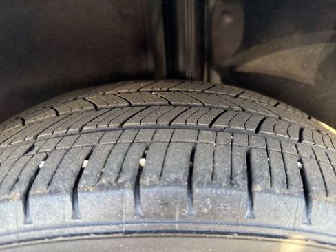 Used 2023 Chevrolet Bolt EUV Premier w/ Super Cruise Package image 32