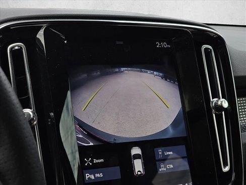 Used 2020 Volvo XC40 T5 R-Design w/ Protection Package Premier image 23