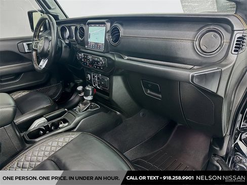 Used 2021 Jeep Wrangler Unlimited Sahara image 30