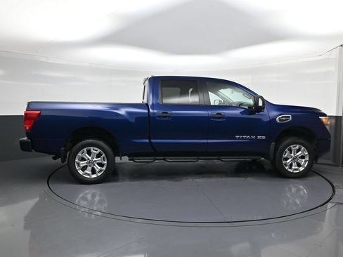 Used 2022 Nissan Titan SV w/ SV Convenience Package AWD/4WD image 8