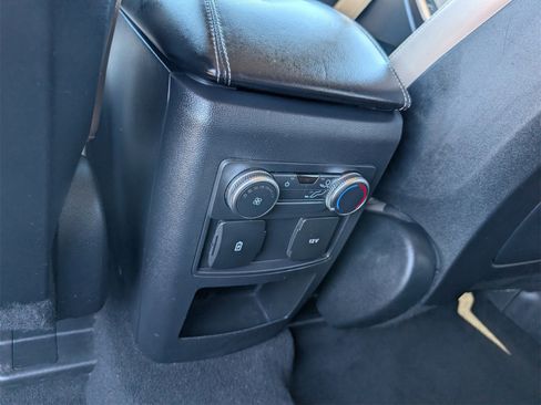 Used 2020 Ford Explorer XLT w/ Equipment Group 202A image 32