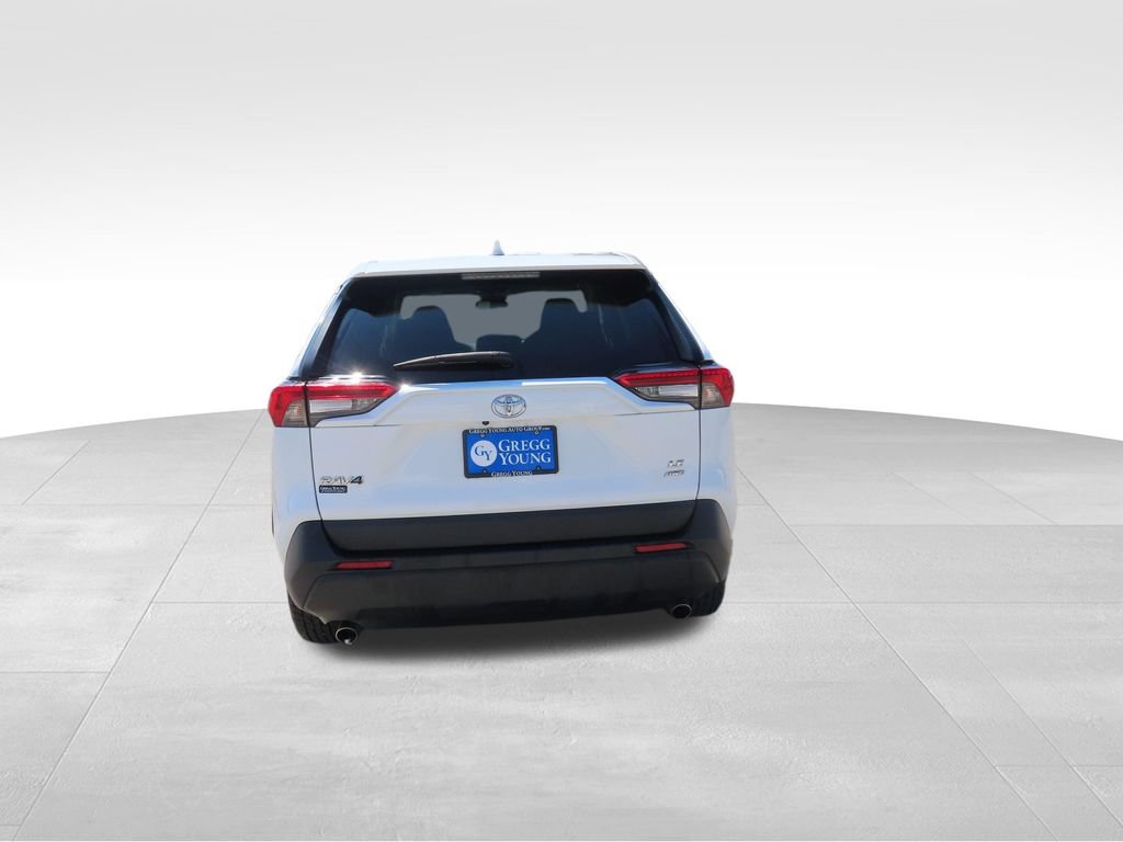 Used 2024 Toyota RAV4 LE AWD/4WD image 3