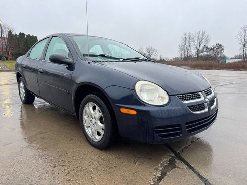 Used 2005 Dodge Neon SXT image 3