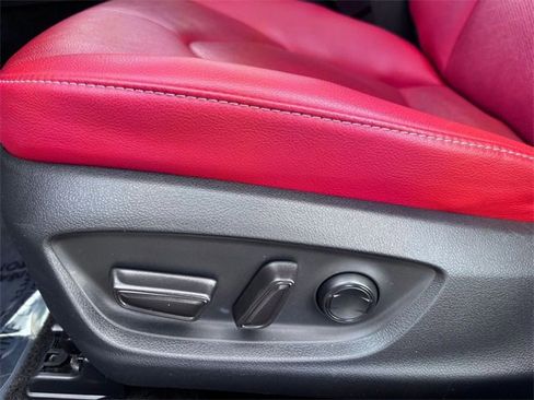 Used 2020 Toyota Camry XSE image 13