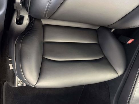 Used 2025 Tesla Model Y Long Range image 19