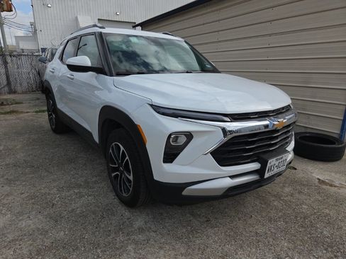 Used 2025 Chevrolet TrailBlazer LT image 7