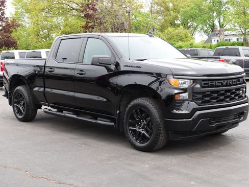 Used 2024 Chevrolet Silverado 1500 Custom AWD/4WD image 4