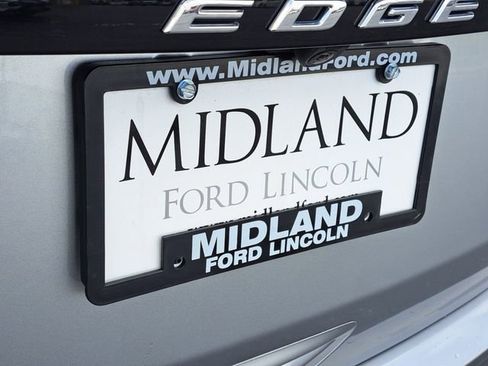 Certified 2024 Ford Edge SEL w/ Convenience Package image 8