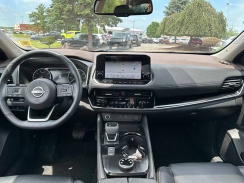 Used 2023 Nissan Rogue SL w/ SL Premium Package AWD/4WD image 16