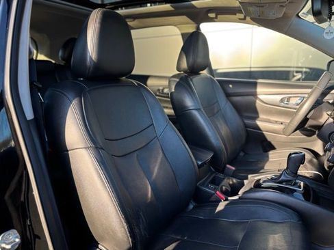 Used 2017 Nissan Rogue SL w/ SL Premium Package image 49