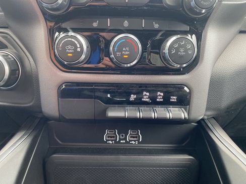New 2026 RAM 1500 Big Horn AWD/4WD image 31