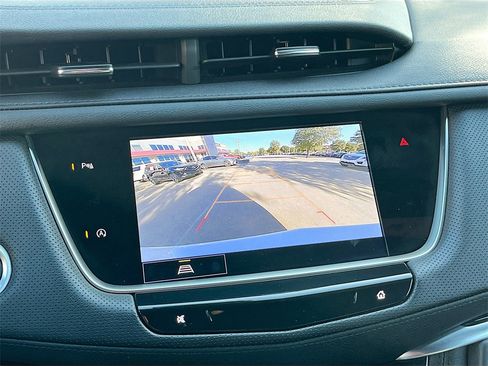 Used 2025 Cadillac XT5 Premium Luxury image 14