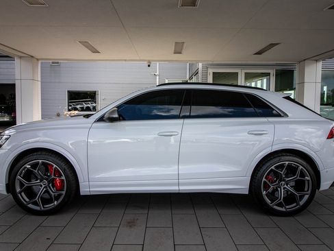 Used 2025 Audi RS Q8 performance image 11