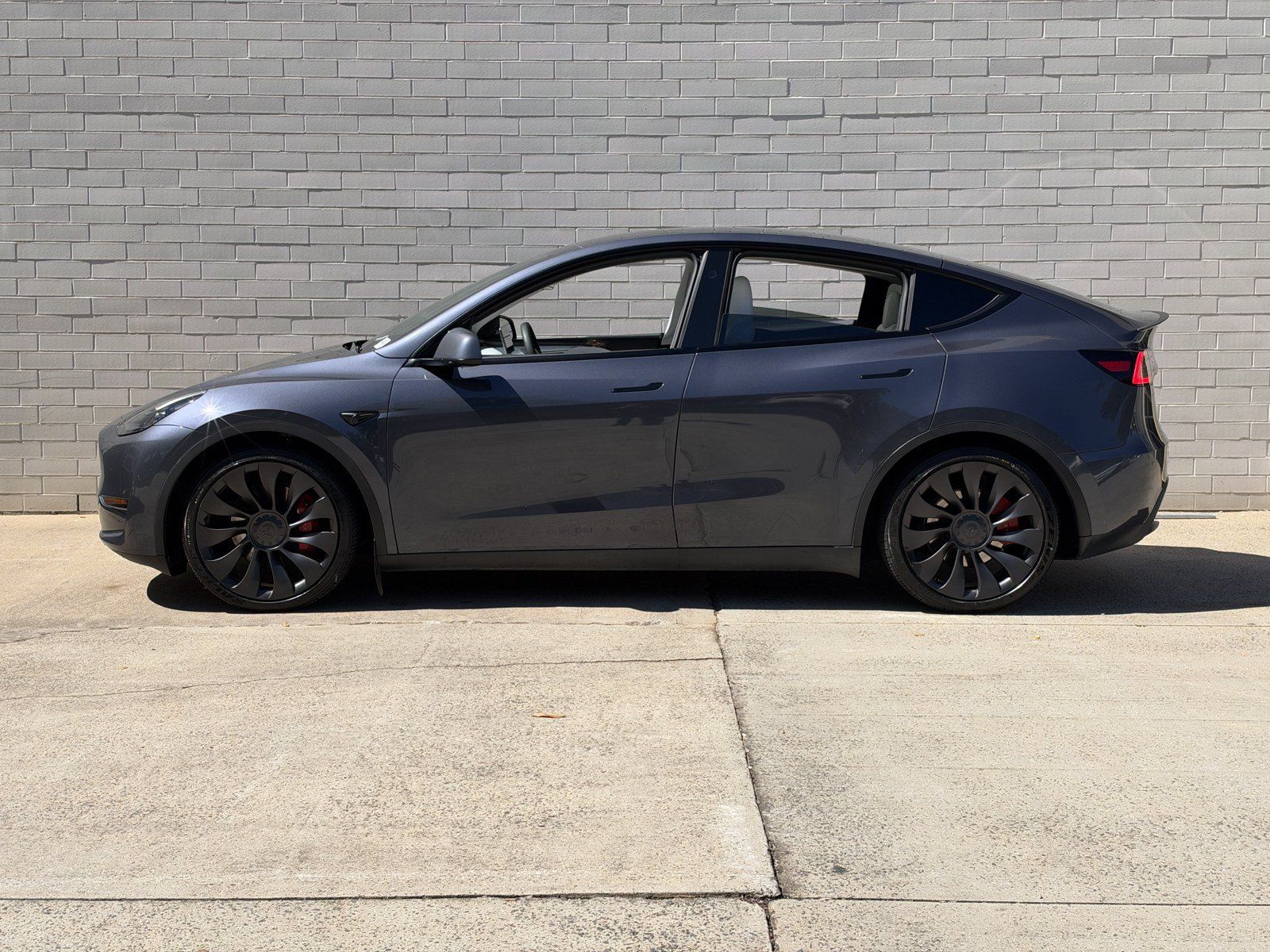 Used 2023 Tesla Model Y Performance AWD/4WD image 6