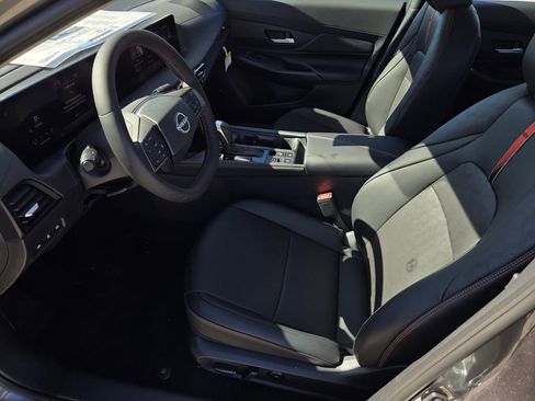 New 2026 Nissan Sentra SR w/ SR Premium Package FWD image 18