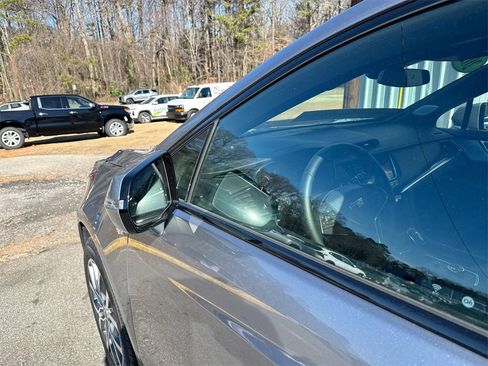 Used 2025 Cadillac XT5 Sportv w/ LPO, Floor Liner Package image 11