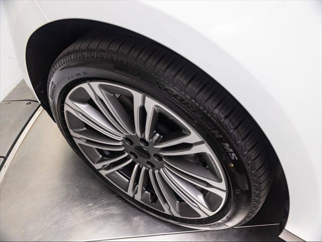 New 2027 Land Rover Range Rover Sport SE AWD/4WD image 13