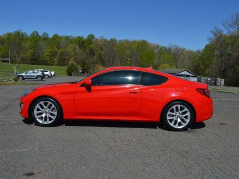 Used 2014 Hyundai Genesis 2.0T image 5