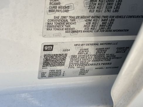 Certified 2025 GMC Sierra 1500 SLT RWD image 32