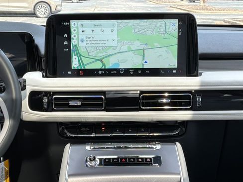 New 2026 Lincoln Aviator AWD w/ Jet Appearance Package image 19