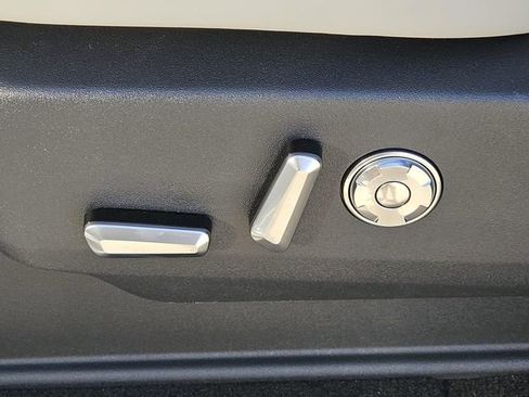 New 2025 Lincoln Navigator Reserve image 23