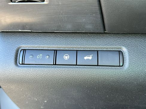 Certified 2024 Nissan Pathfinder SL w/ SL Premium Package image 16