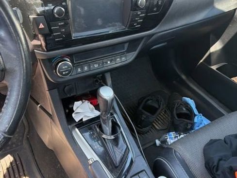 Used 2014 Toyota Corolla S image 5