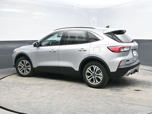 Used 2020 Ford Escape SEL image 4