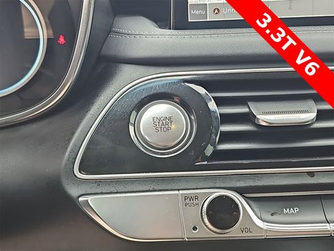 Used 2022 Genesis G70 3.3T image 24