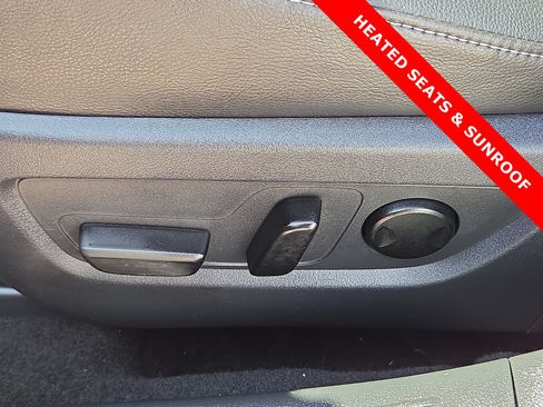 Used 2025 MAZDA CX-50 AWD 2.5 S w/ Premium Package image 14