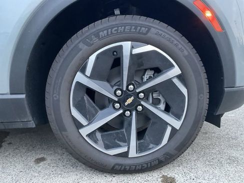 New 2026 Chevrolet Equinox EV LT image 23