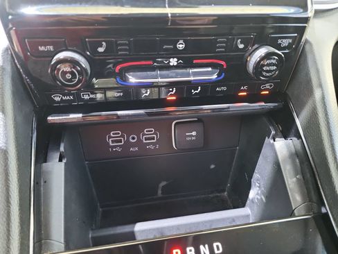 Used 2023 Jeep Grand Cherokee L Limited w/ MOPAR Finishing Package AWD/4WD image 28