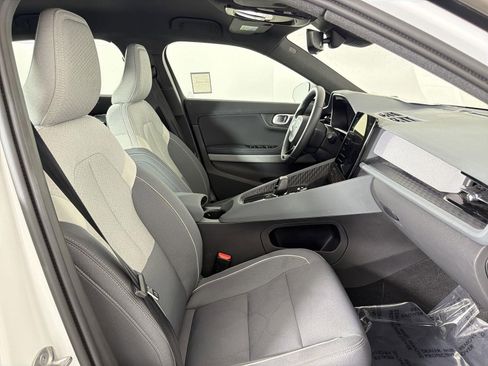 Used 2022 Polestar Polestar 2 image 29