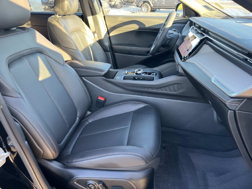 Used 2026 Jeep Cherokee Limited AWD/4WD image 24