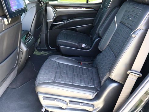 Certified 2025 Cadillac Escalade Sport Platinum AWD/4WD image 29