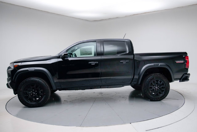 New 2026 Chevrolet Colorado Trail Boss AWD/4WD image 3