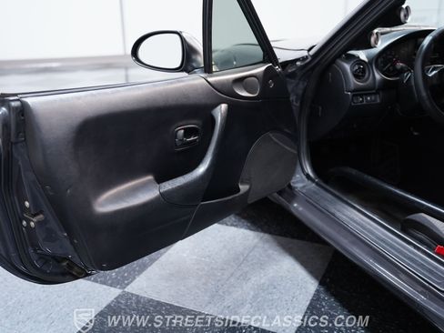 Used 2000 MAZDA MX-5 Miata RWD image 28