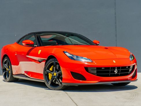 Used 2019 Ferrari Portofino RWD image 5