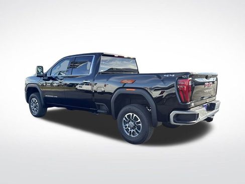 Used 2026 GMC Sierra 2500 SLT image 3