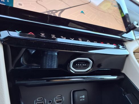 New 2026 Jeep Grand Cherokee Limited w/ Luxury Tech Group II AWD/4WD image 7