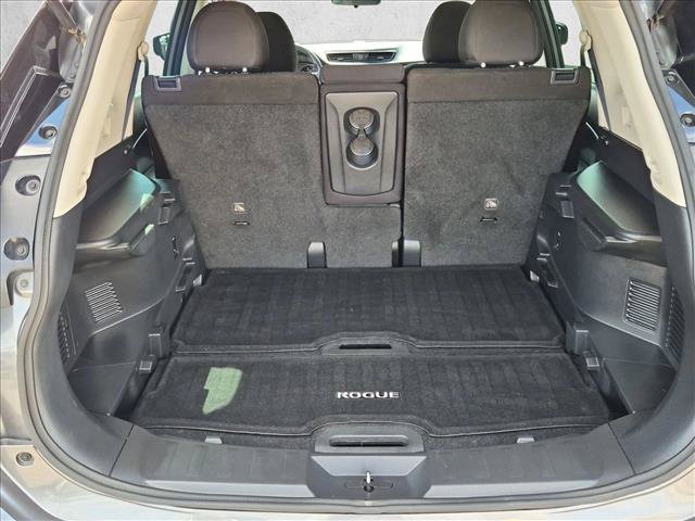 Used 2020 Nissan Rogue S FWD image 10