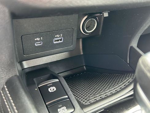 Used 2021 Nissan Kicks SV FWD image 14