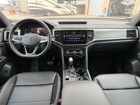 Used 2023 Volkswagen Atlas Cross Sport SE image 23