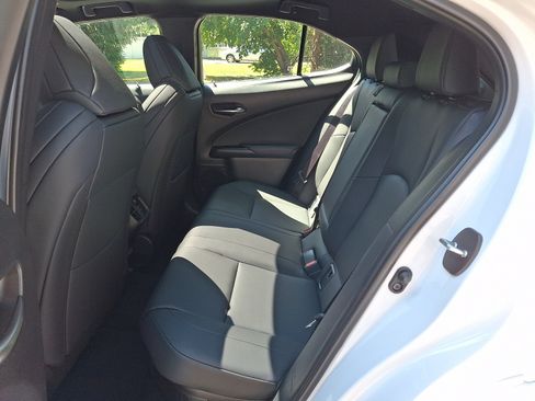 Used 2025 Lexus UX 300h AWD w/ Accessory Package (Z2) image 9