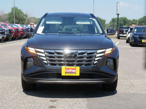 Used 2023 Hyundai Tucson Limited AWD/4WD image 2