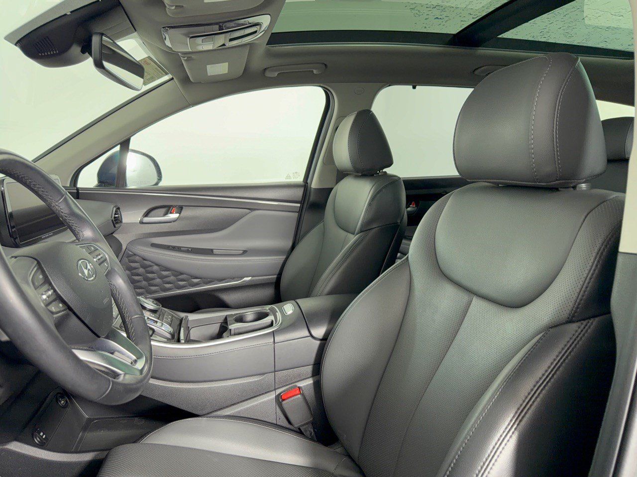 Used 2023 Hyundai Santa Fe SEL w/ Premium Package FWD image 5