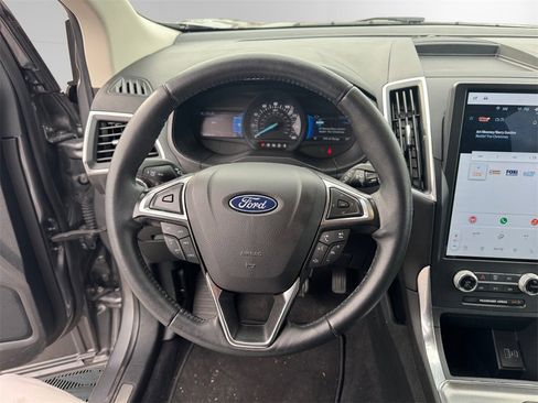 Certified 2024 Ford Edge Titanium image 12