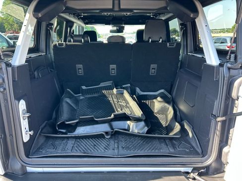 Used 2023 Ford Bronco Badlands w/ Sasquatch Package AWD/4WD image 23