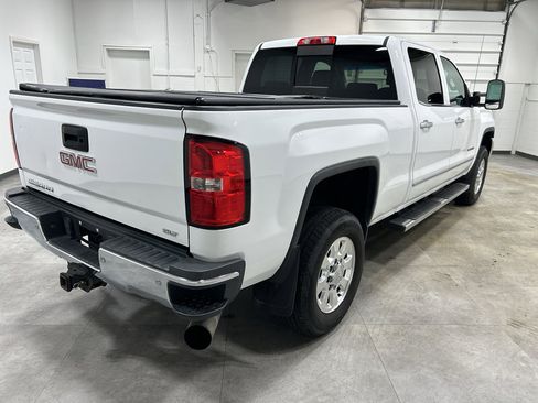 Used 2015 GMC Sierra 2500 SLT w/ Duramax Plus Package AWD/4WD image 5